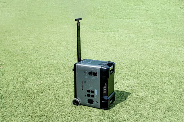 సూట్కేస్ డిజైన్ OUKITEL 5000